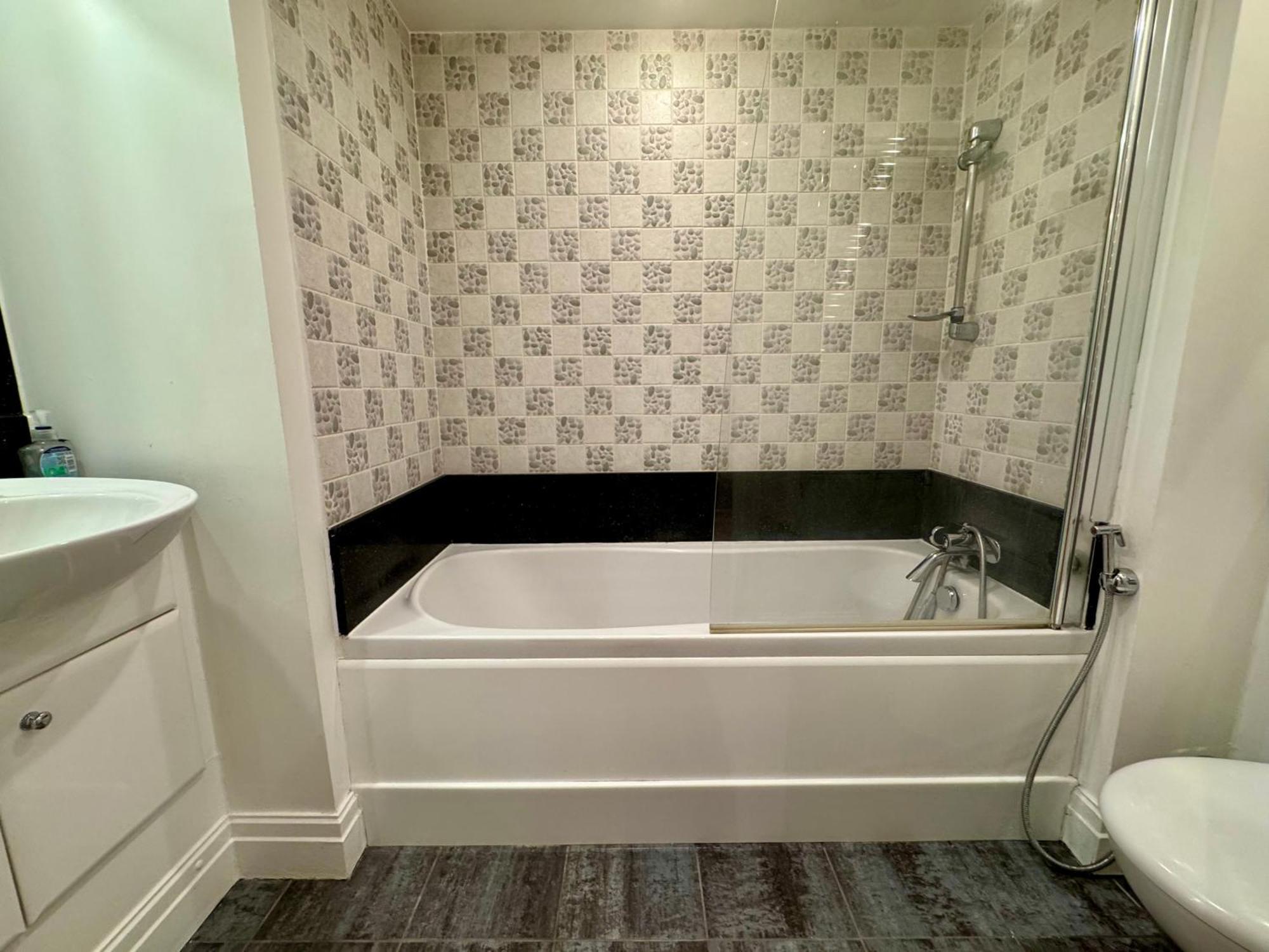 Paddington Lake Side 2bed 2bath Appartamento *