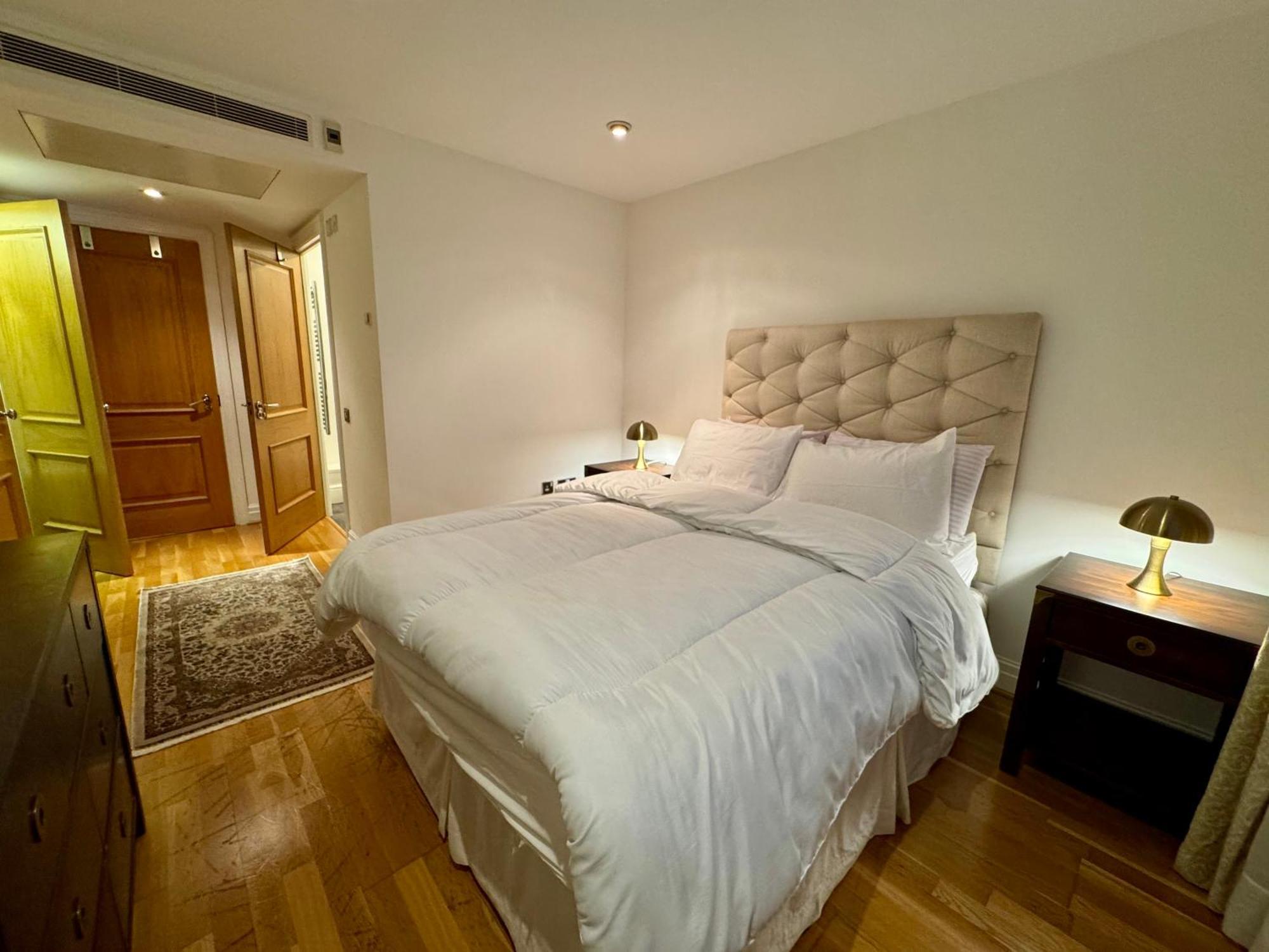 Paddington Lake Side 2bed 2bath Appartamento Londra