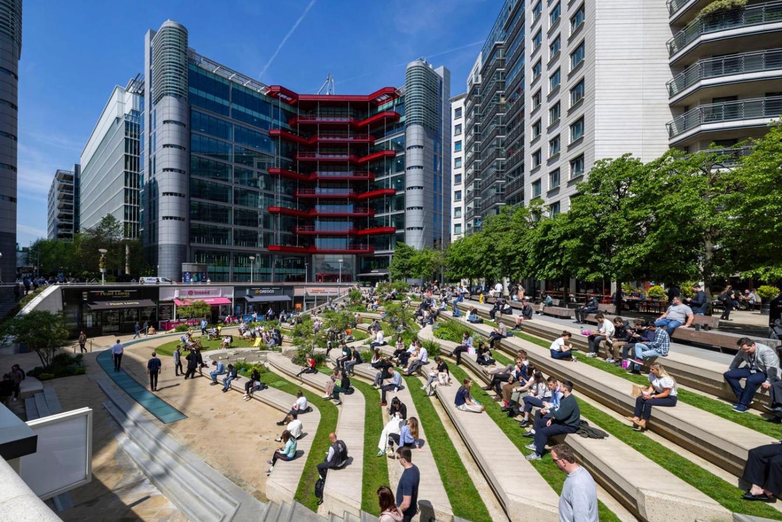 Apartment Paddington Lake Side 2bed 2bath London